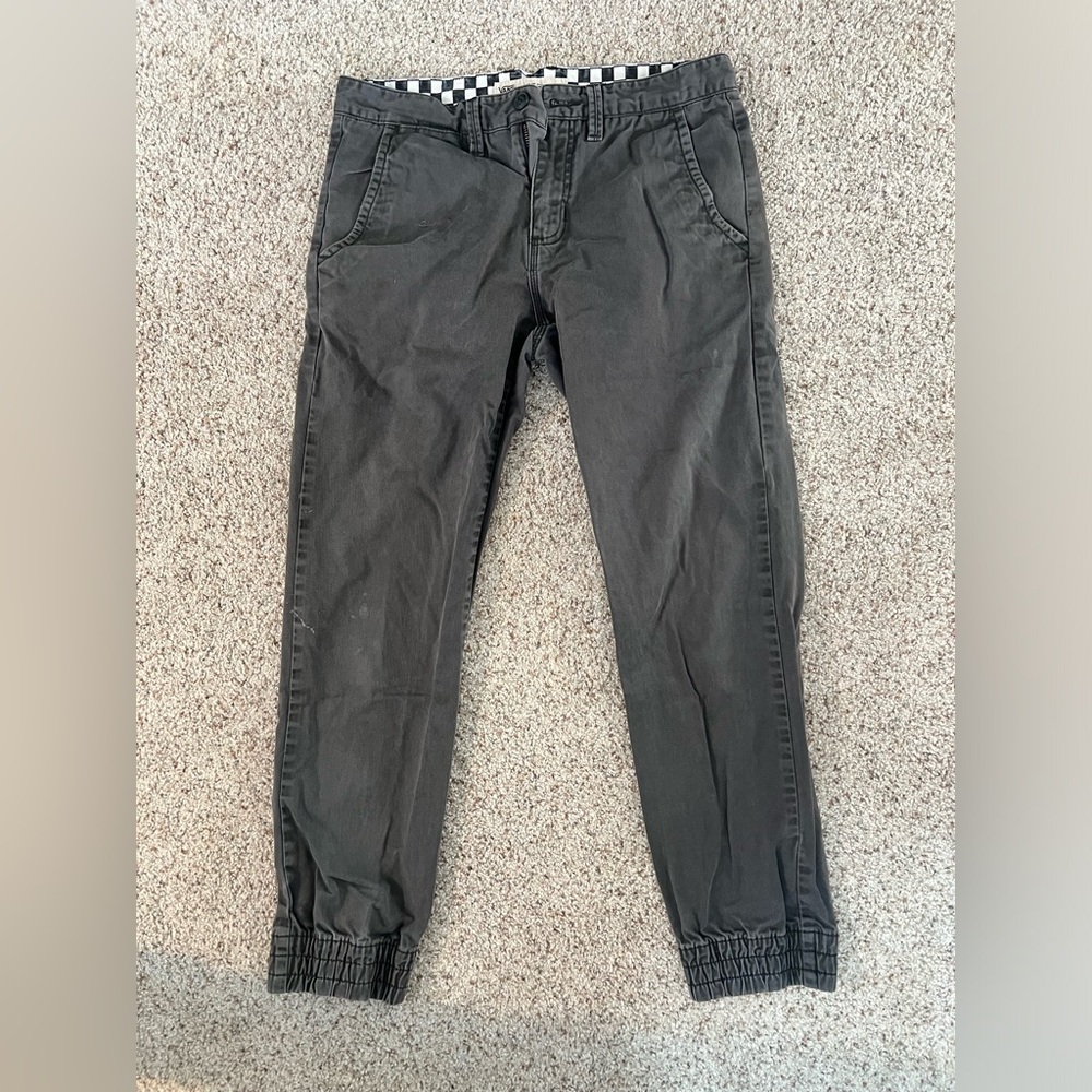 Vans grey jogger khakis pants.